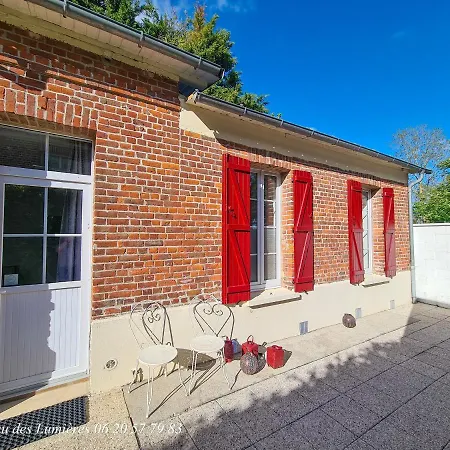 Дом отдыха Chateau Des Lumieres Et Insolite Saint-Blimont