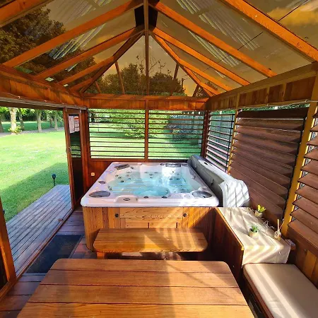 Дом отдыха Chateau Des Lumieres Et Insolite Saint-Blimont